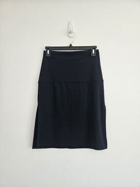 Kosiuko Black Skirt Size Medium